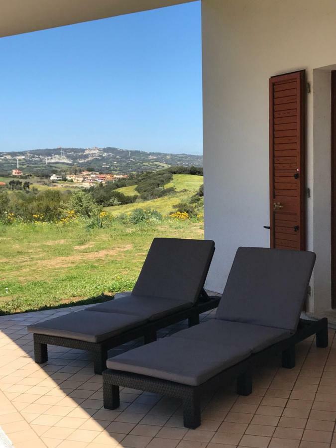 La Piana Holiday House Bassacutena Exteriör bild